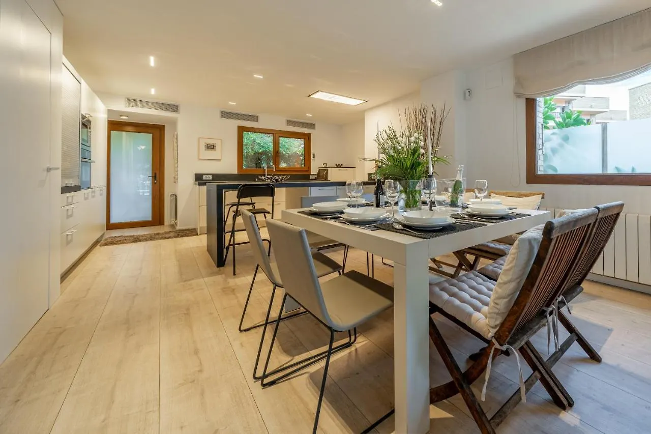 Holiday home Residencial Bella Donna Lux House, Jacuzzi Y Piscina Privada Villa Lloret de Mar