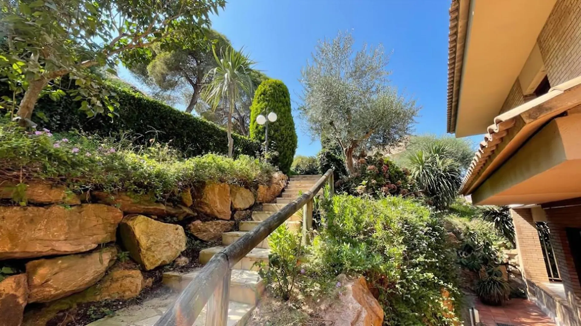 Holiday home Residencial Bella Donna Lux House, Jacuzzi Y Piscina Privada Villa Lloret de Mar